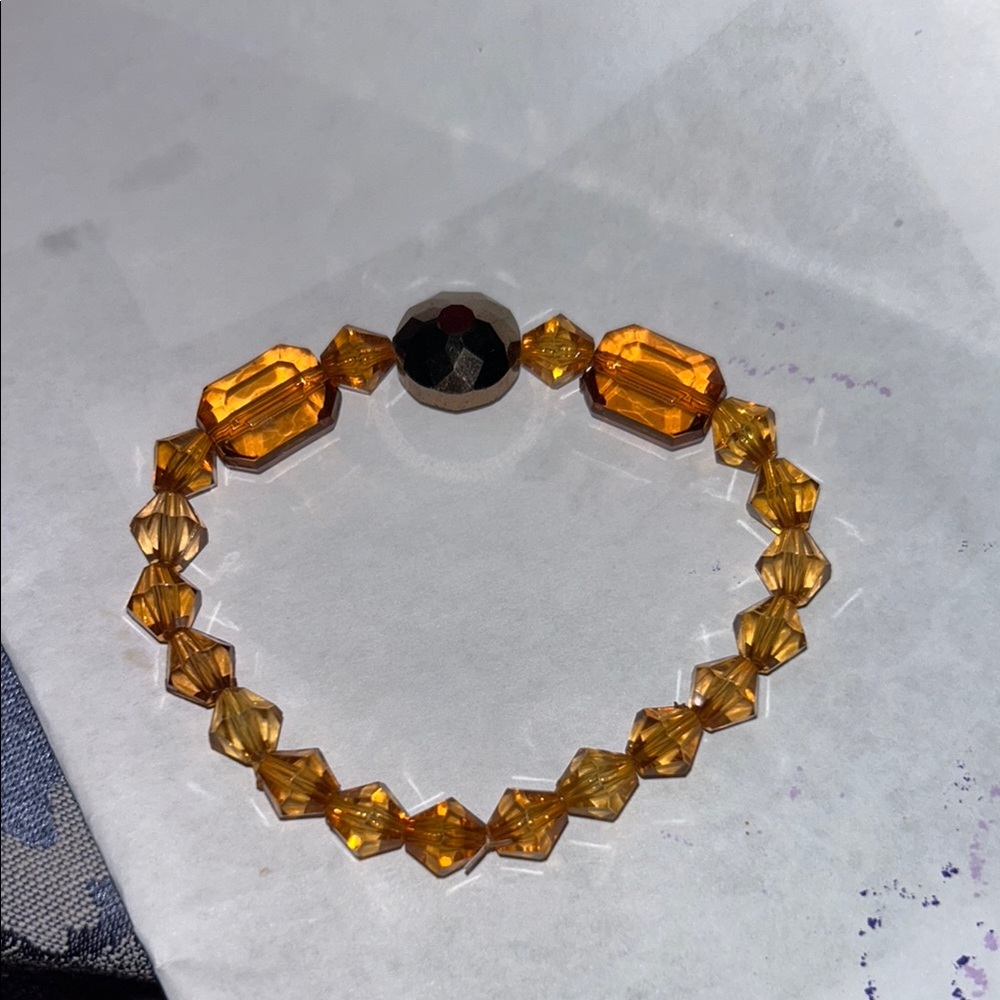 Elegant Amber Beaded Bracelet